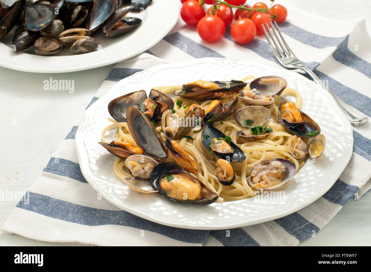 Pasta mit muscheln Stockfotos und -bilder Kaufen - Alamy