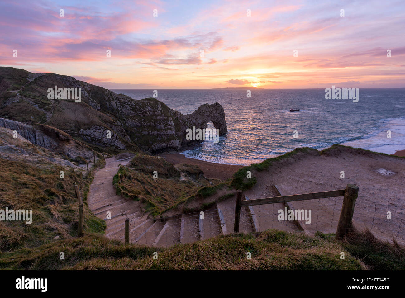 Ein Blick auf Durdle Door in Dorset. Stockfoto Ein Blick auf Durdle Door in Dorset. Stockfoto