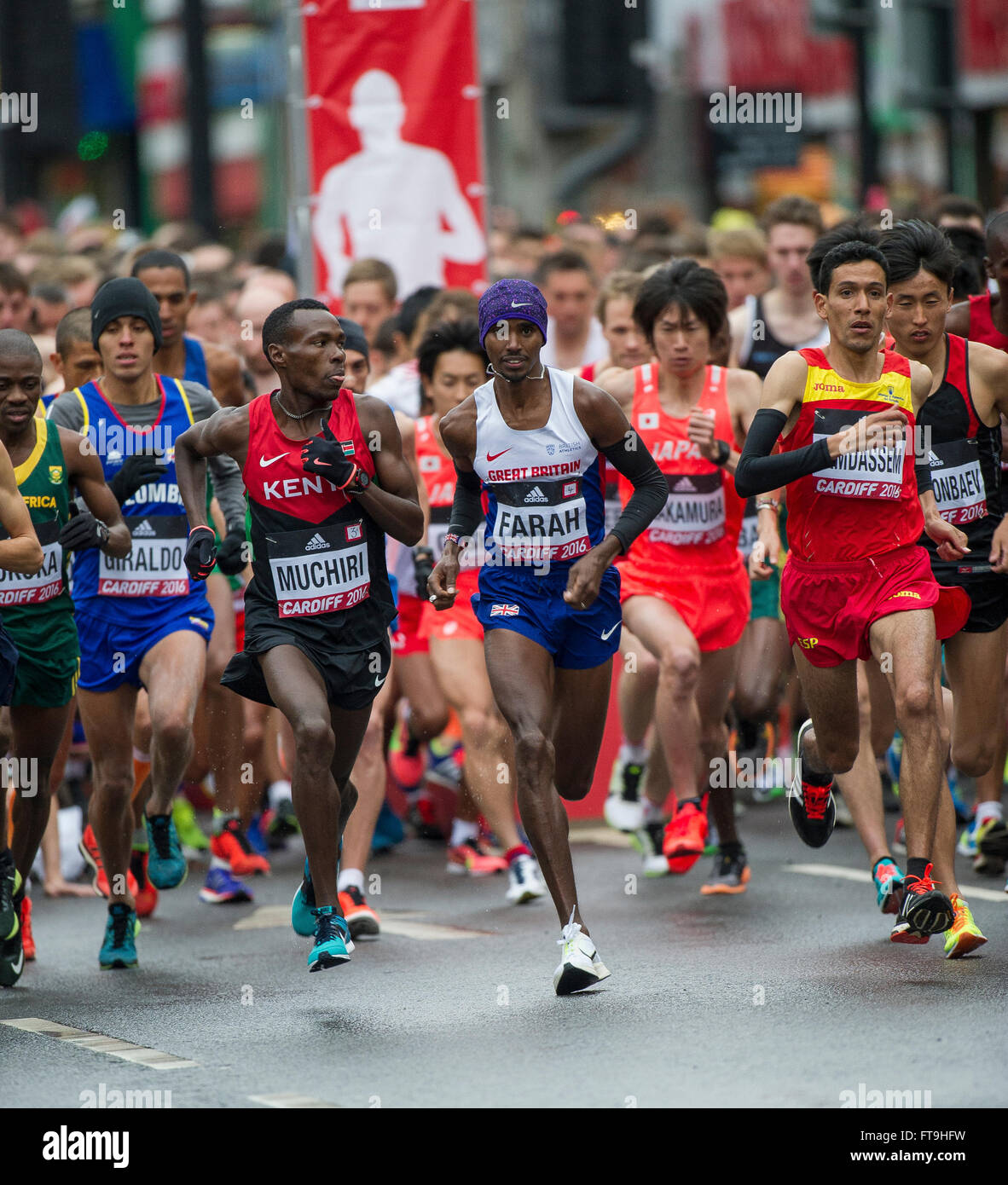 Cardiff, UK. 26. März 2016. Mo Farah (Großbritannien) zu Beginn der IAAF / Cardiff Universität Halbmarathon-Weltmeisterschaften, Cardiff UK Samstag, 26. März 2016 Credit: Gary Mitchell/Alamy Live News Stockfoto