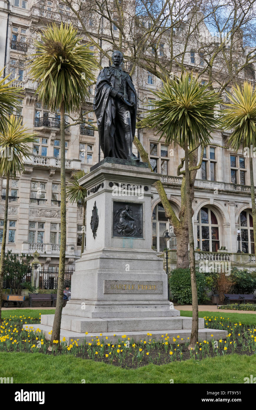 Statue von Henry Bartle Frere in Victoria Embankment Gardens, London, Vereinigtes Königreich. Stockfoto