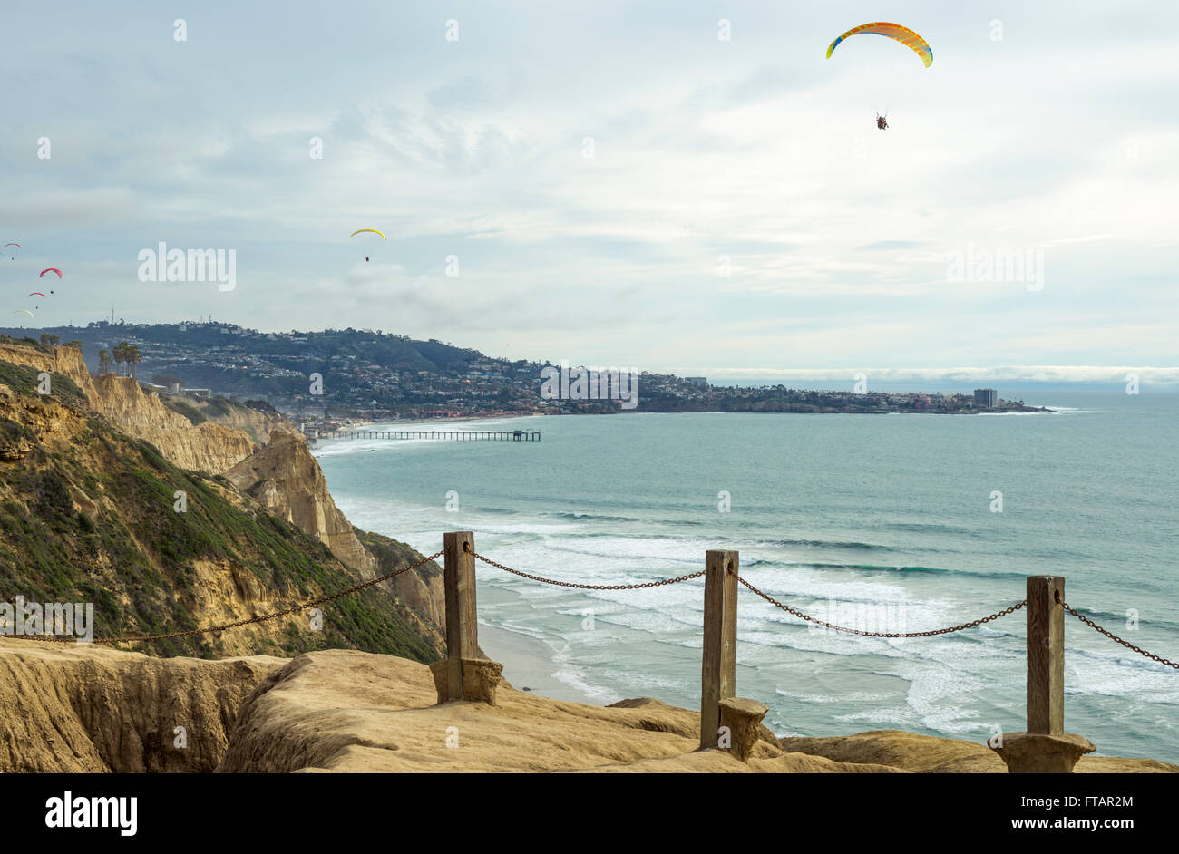 Gleitschirme, La Jolla Küste, Blick auf das Meer. La Jolla, Kalifornien. Stockfoto