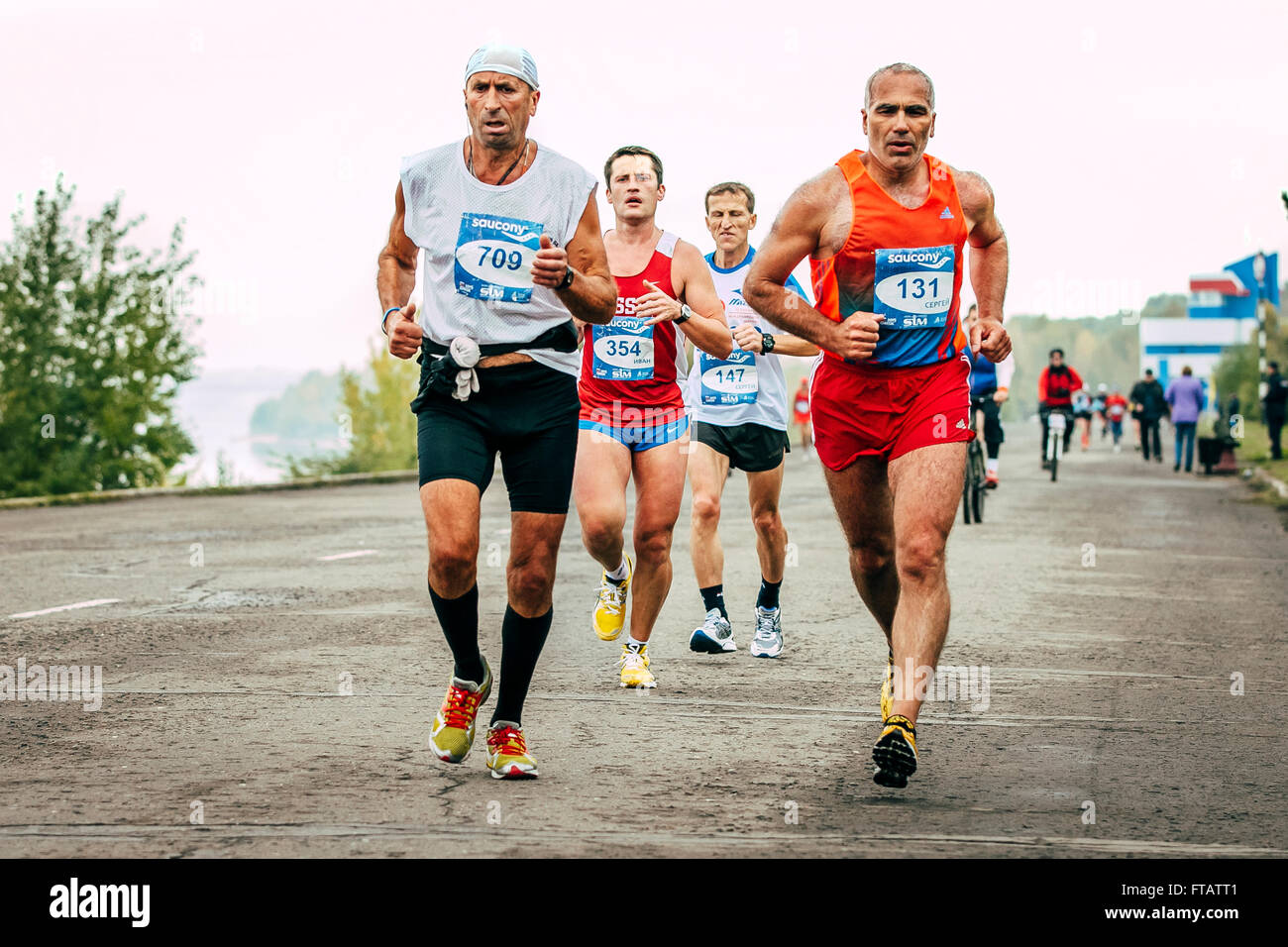 Elderly runners -Fotos und -Bildmaterial in hoher Auflösung – Alamy
