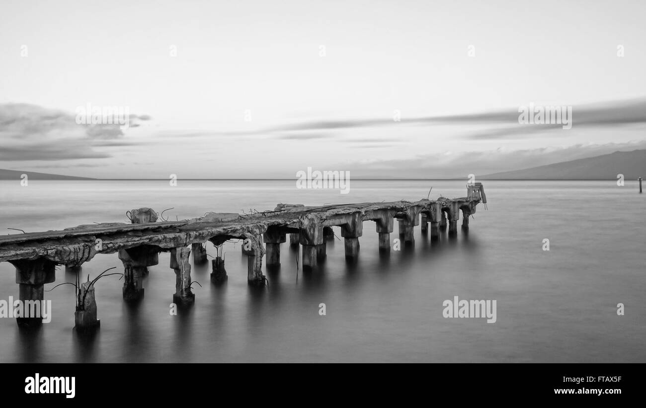 Alte Mole im frühen Morgenlicht Stockfoto