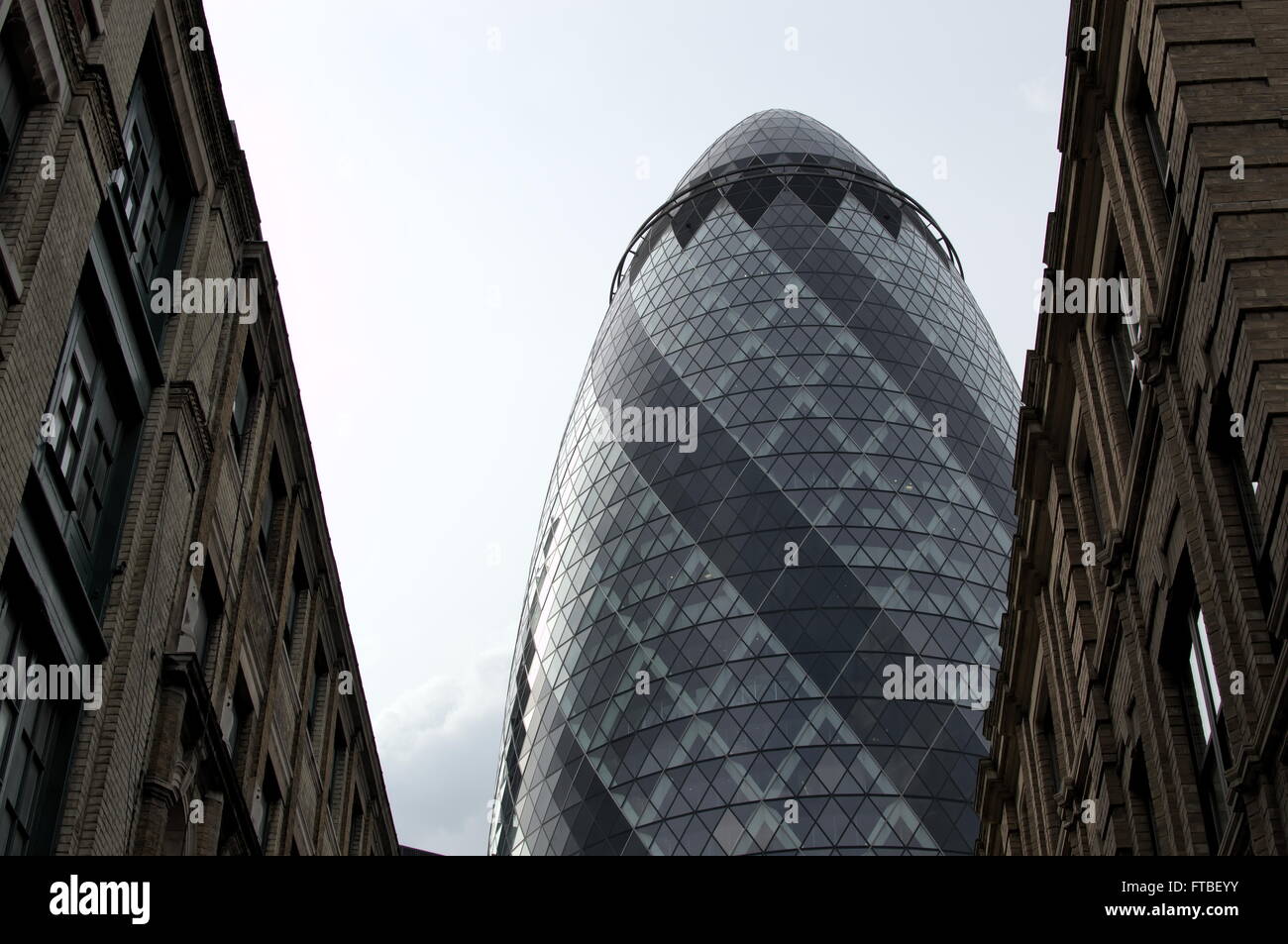 Die Swiss Re Gebäude in London UK Stockfoto