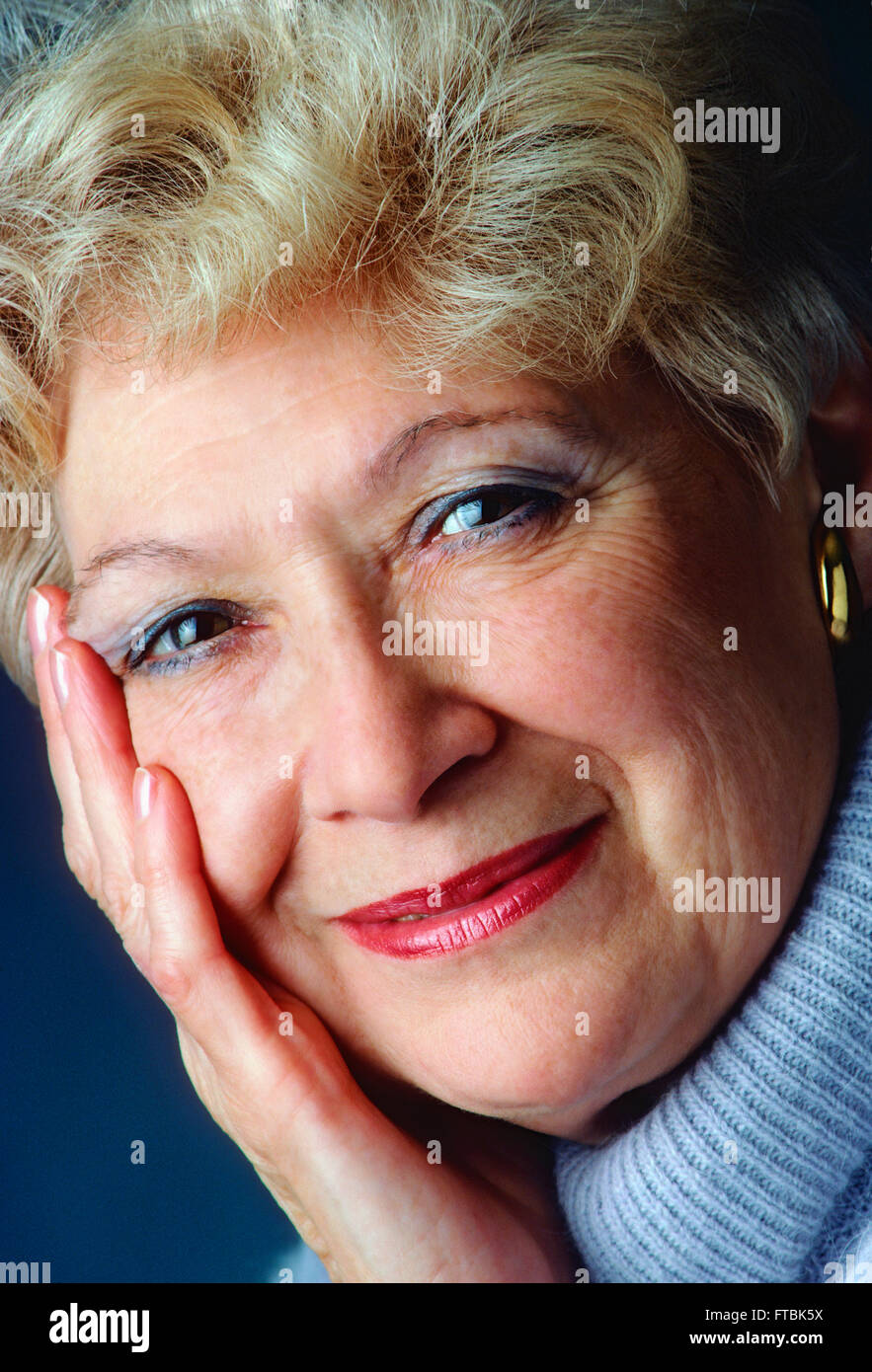 Close-up Portrait von attraktiven mittleren Alter Frau Stockfoto