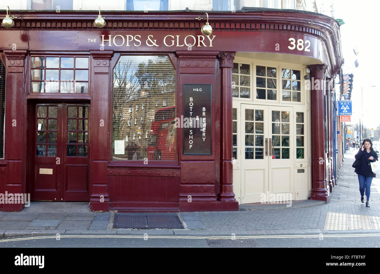 Hopfen & Herrlichkeit Handwerk Bier Pub und Shop, Islington, London Stockfoto