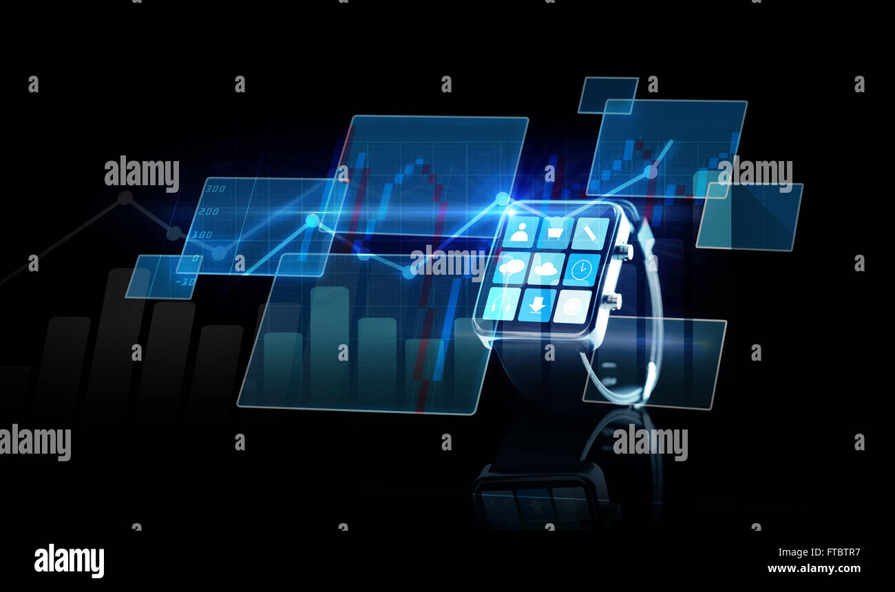 Nahaufnahme von Smartwatch mit app-Icons und Diagramm Stockfoto