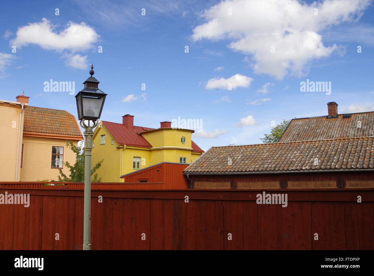 Bunte Straße in alten Linköping, Schweden Stockfoto