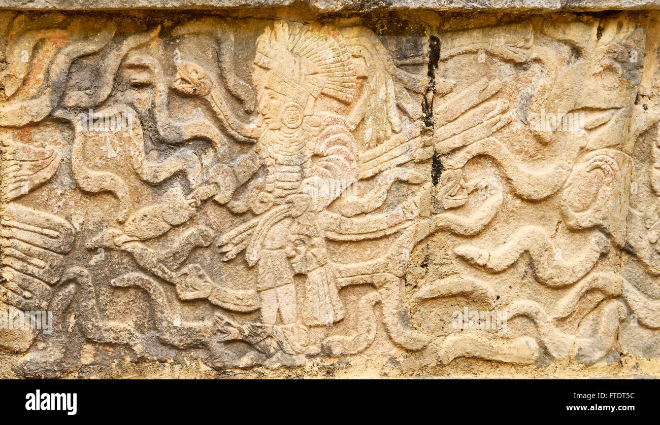 Plattform der Adler und Jaguare, geschnitzten Reliefs, Chichen Itza, Yucatan, Mexiko Stockfoto
