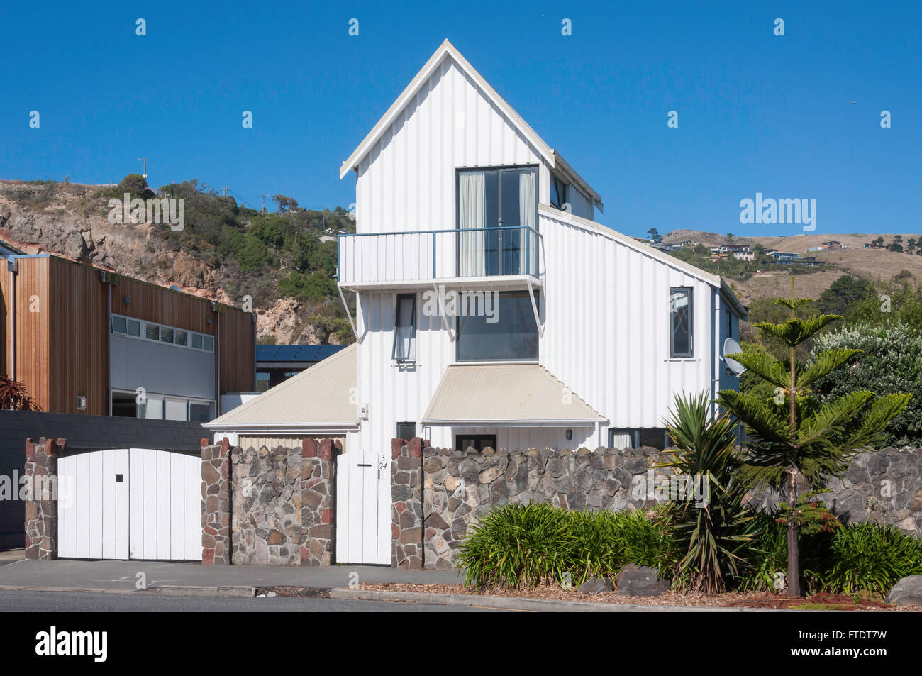 Modernes Strandhaus, Hafengasse, Sumner, Christchurch, Region Canterbury, Südinsel, Neuseeland Stockfoto