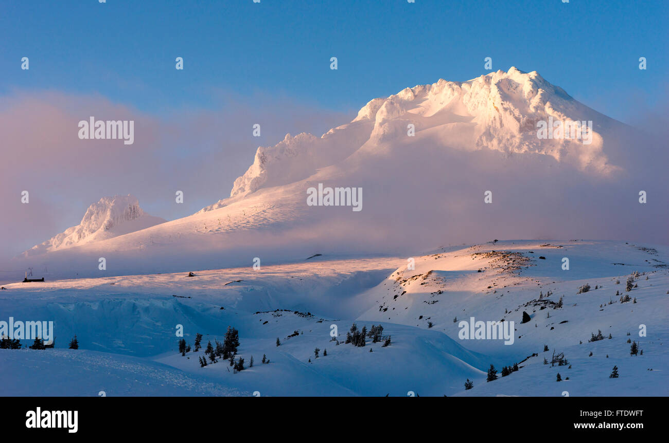 Sonnenuntergang Mount Hood Kaskadenkette Ski Resort Area Stockfoto