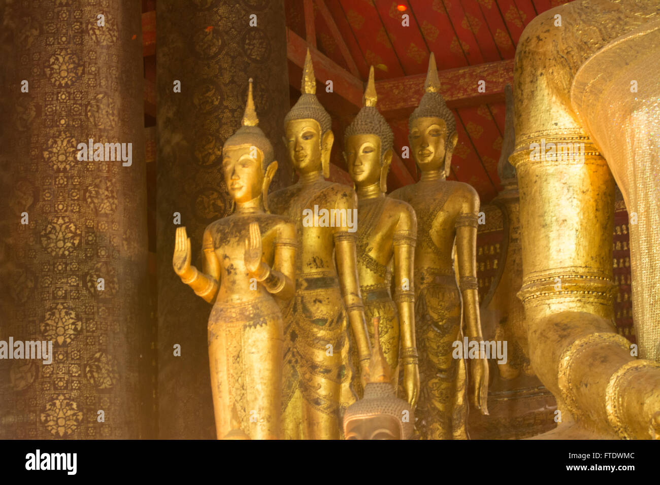 Buddha-Statue im Wat Mai, Weltkulturerbe Luang Prabang, Laos Stockfoto