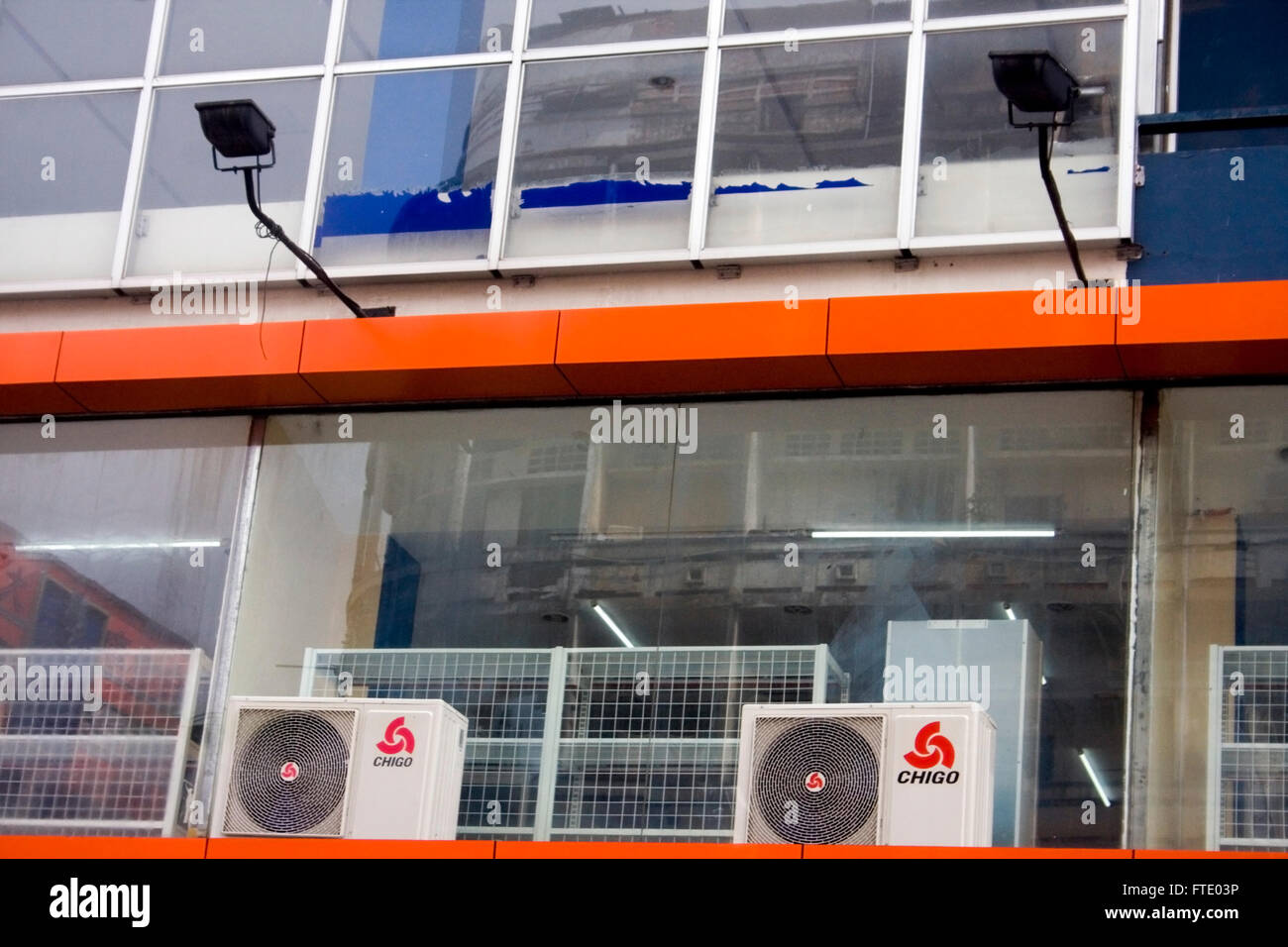 Chigo Klimaanlagen in Südafrika von einer chinesischen Firma gemacht werden zur Kühlung eines Gebäudes in Phnom Penh, Kambodscha. Stockfoto