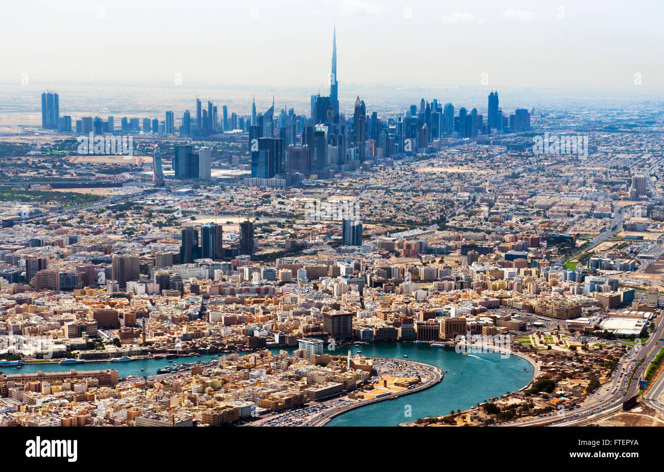 Luftaufnahme von Dubai, einschließlich Dubai Creek. Stockfoto