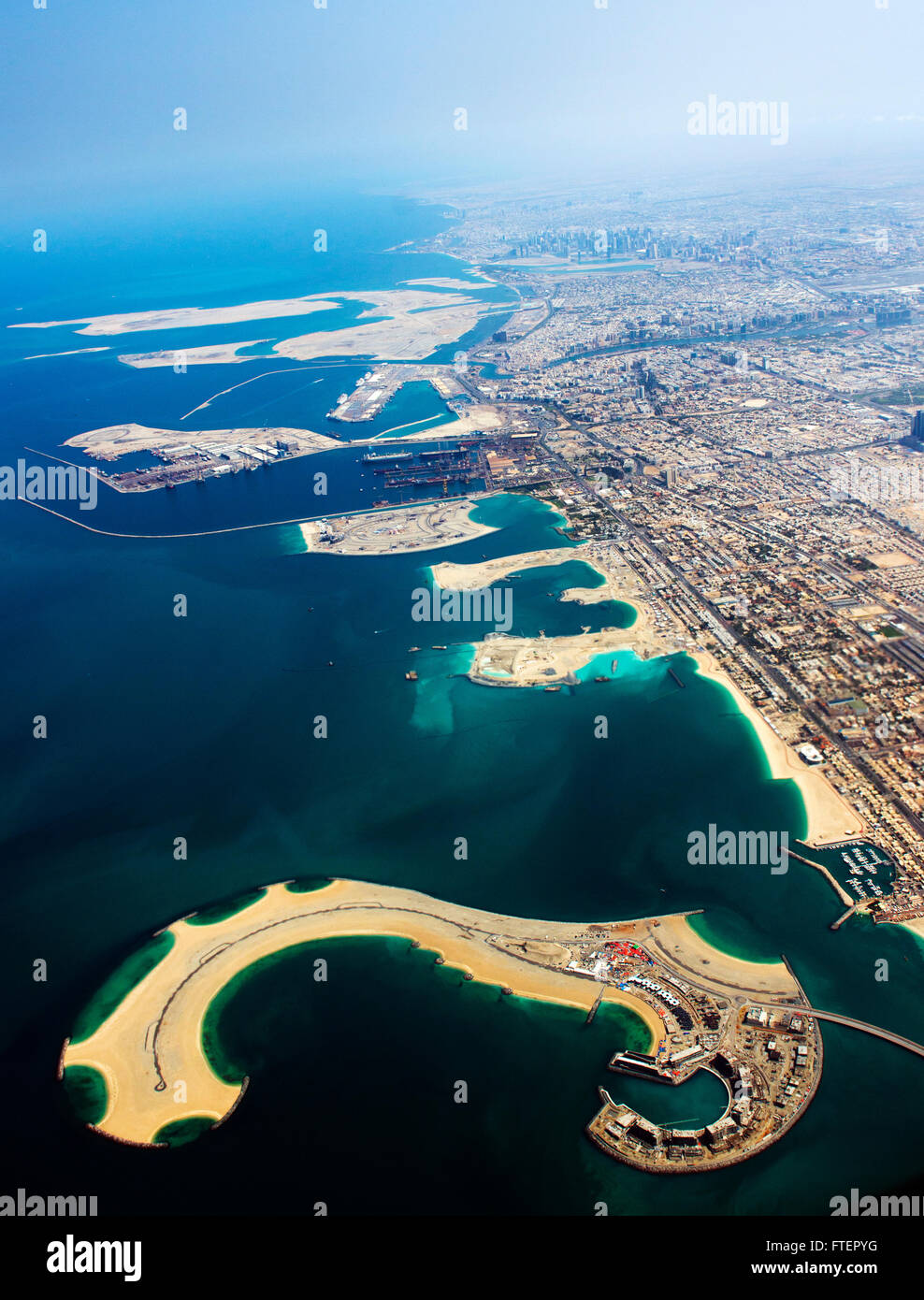Luftaufnahme von Dubais Küste einschließlich Daria Insel. Stockfoto