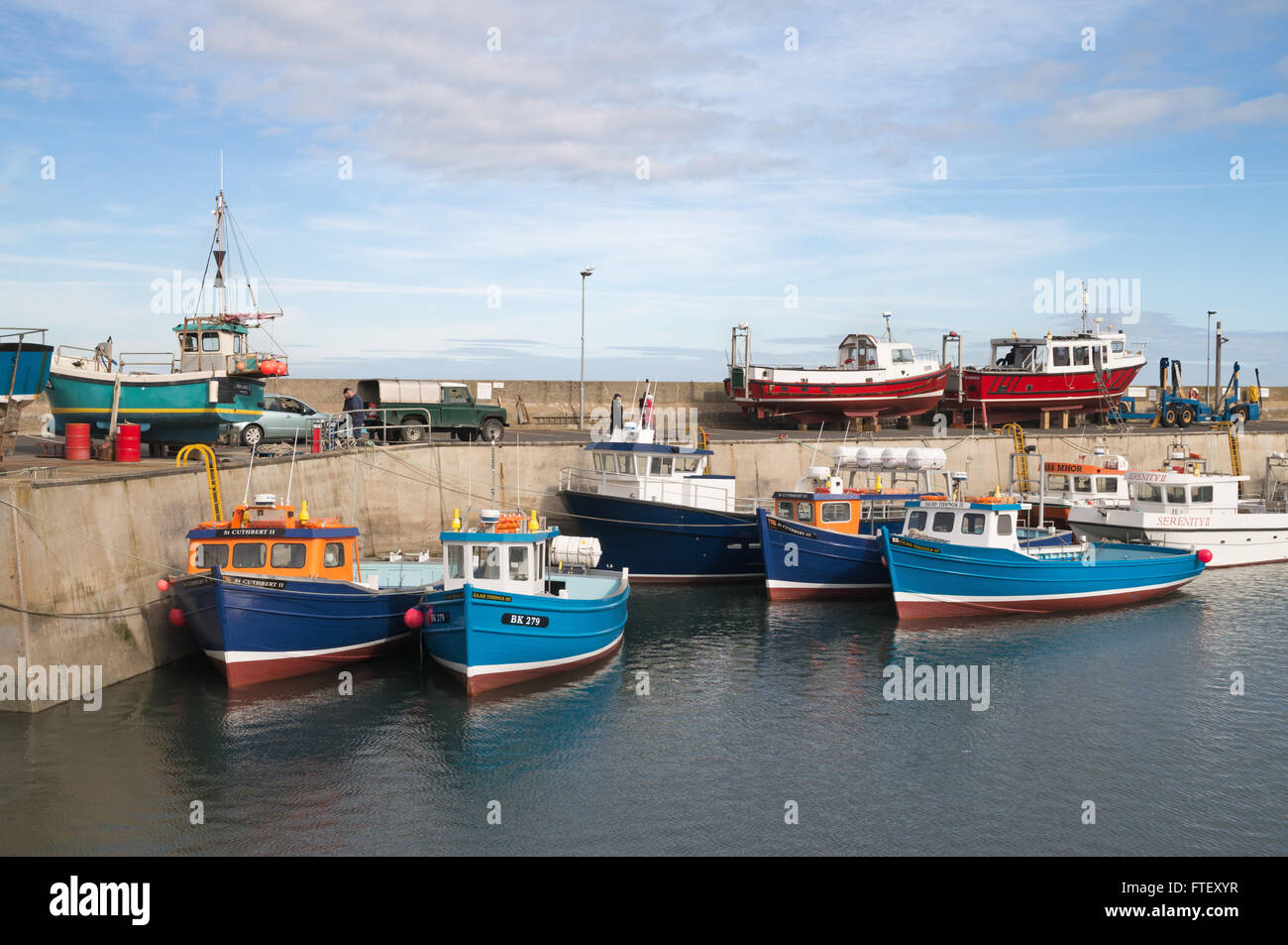 Angeln und Boote im Norden von Sunderland Harbour, Nevsehir, Northumberland, England, UK günstig Stockfoto Angeln und Boote im Norden von Sunderland Harbour, Nevsehir, Northumberland, England, UK günstig Stockfoto
