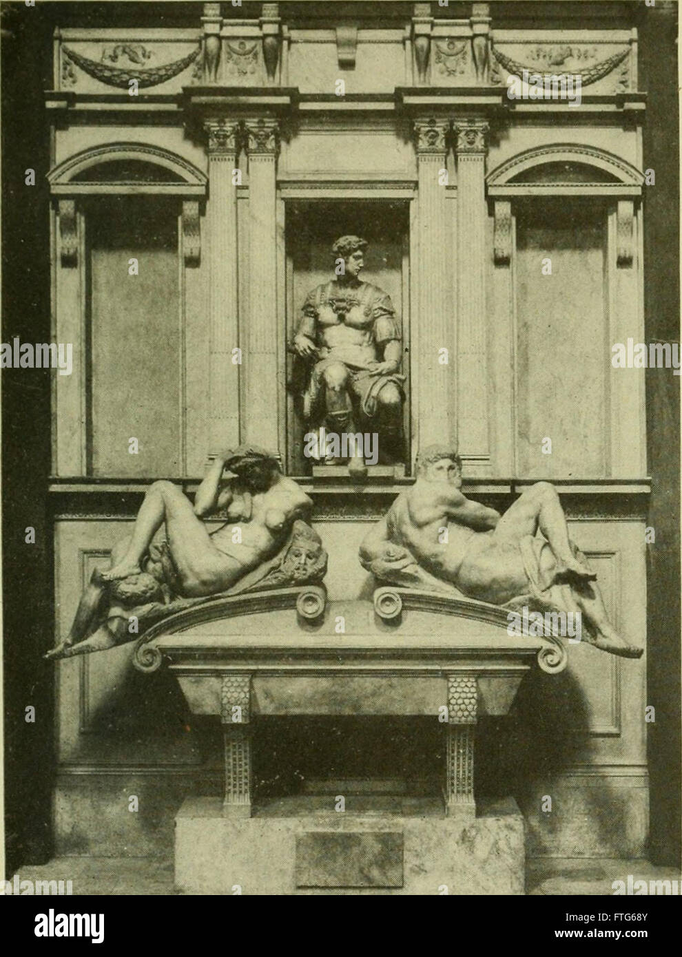 Diese Publikation erforscht die Stadt Florenz aus der Perspektive von Poesie, Geschichte und Kunst und bietet einen Einblick in ihre kulturelle und historische Bedeutung. Das Werk beleuchtet den Einfluss von Florenz auf Kunst und Literatur in verschiedenen Zeiträumen. Stockfoto