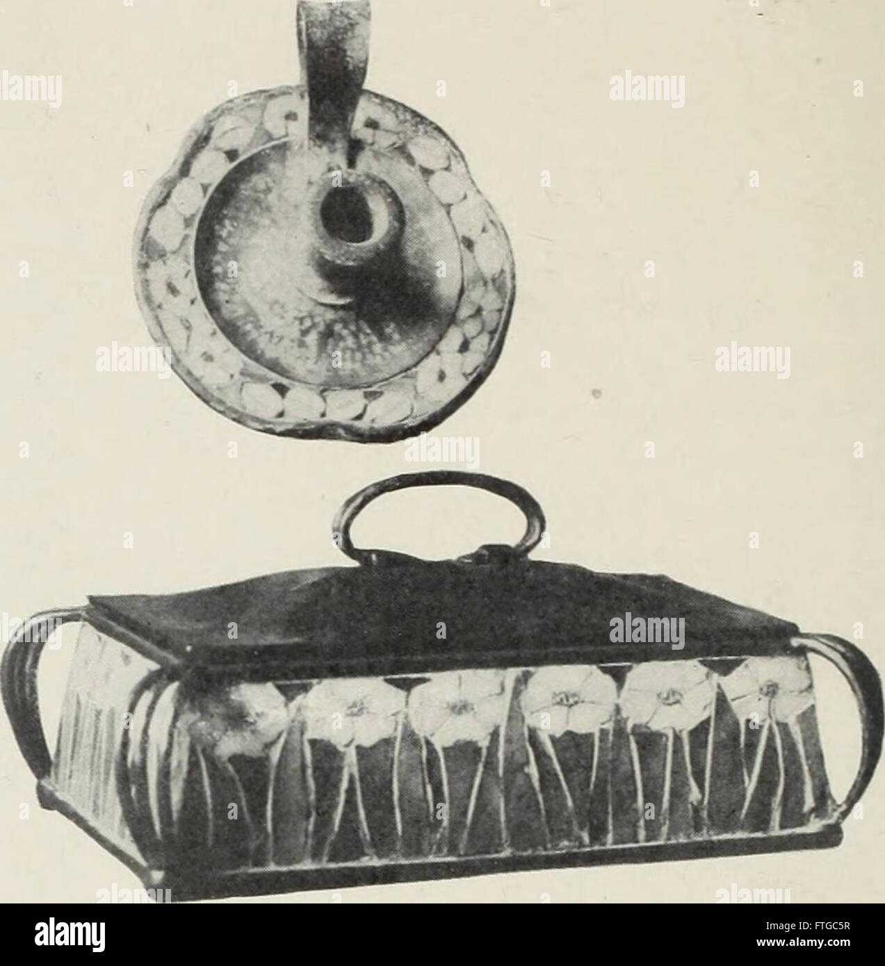 Eine Ausgabe von „International Studio“ aus dem Jahr 1908, in der Kunst und angewandte Kunst gezeigt werden, mit illustrierten Artikeln über verschiedene künstlerische Bewegungen, Techniken und Schlüsselfiguren in der Kunstwelt. Stockfoto