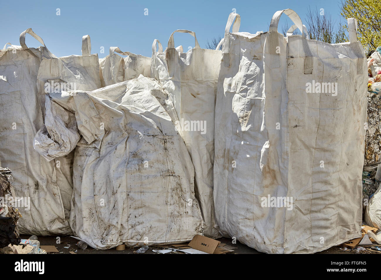 Industrie Recycling Abfall Müll Papier Plastiktüten Schüttgut-Container für die Entsorgung Stockfoto