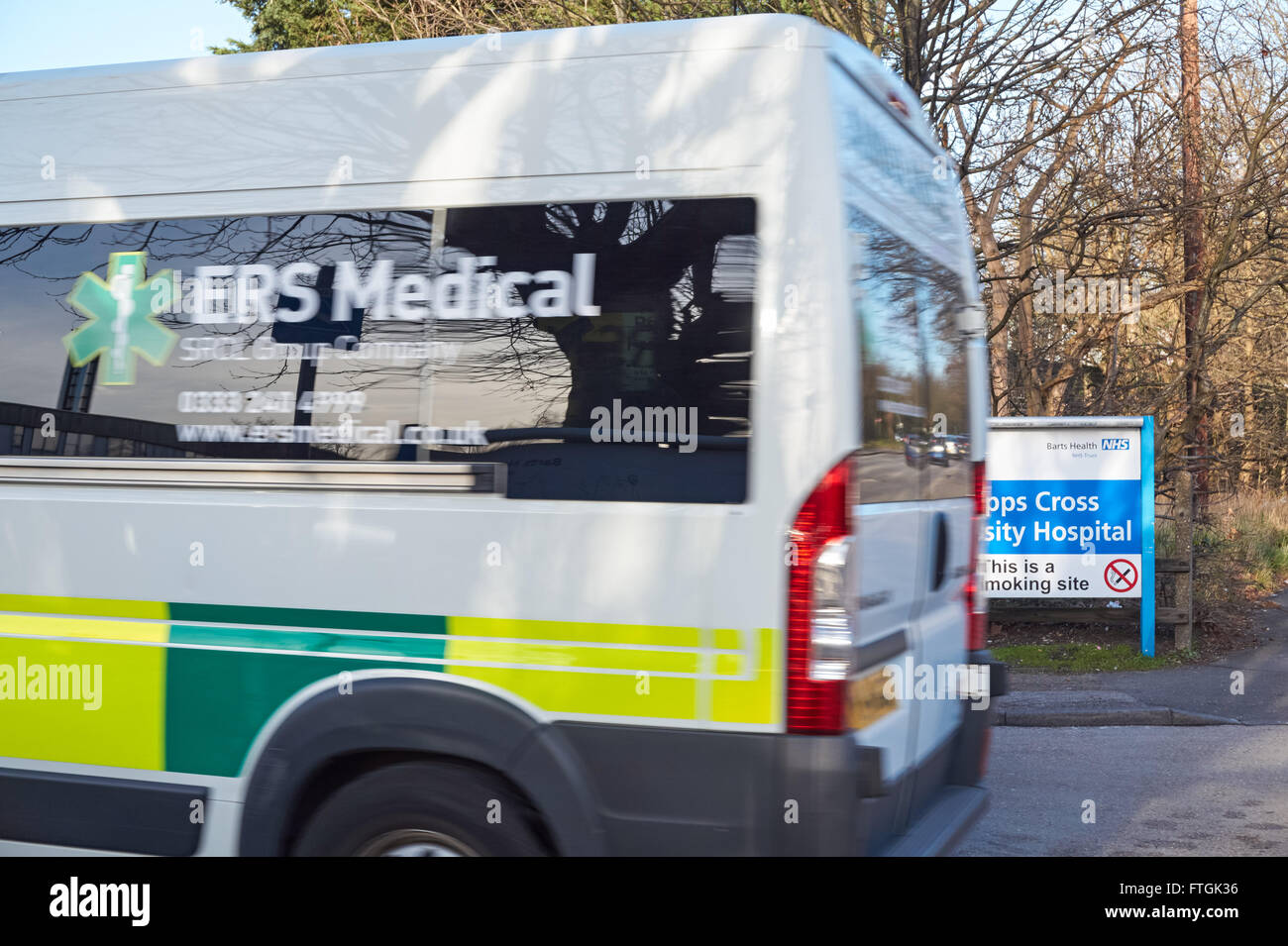 Ambulanz an der Universitätsklinik Whipps Cross, London England Vereinigtes Königreich UK Stockfoto