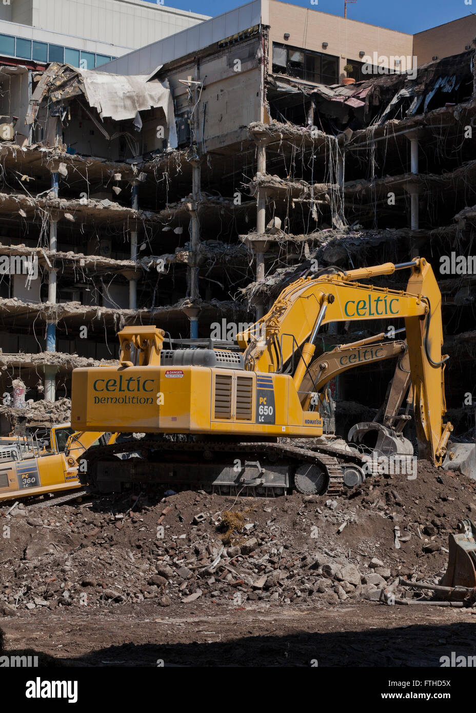 Caterpillar Bagger bei Abbrucharbeiten Baustelle - Washington, DC USA Stockfoto