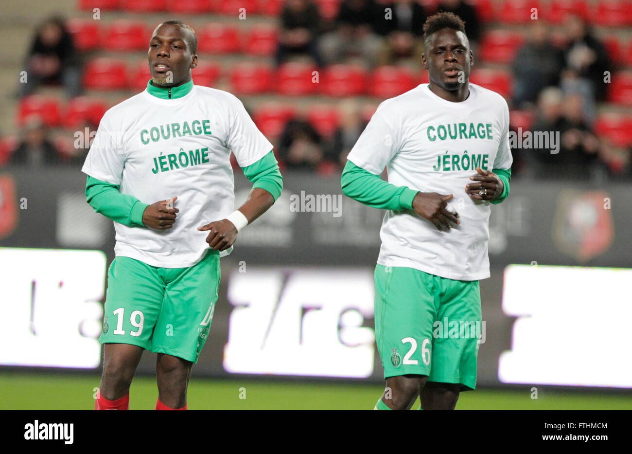 Rennes - Februar 4: Moustapha Bayal Sall und Florentin Pogba AS Saint-Étienne, Echauffement während des Spiels zwischen Stockfoto