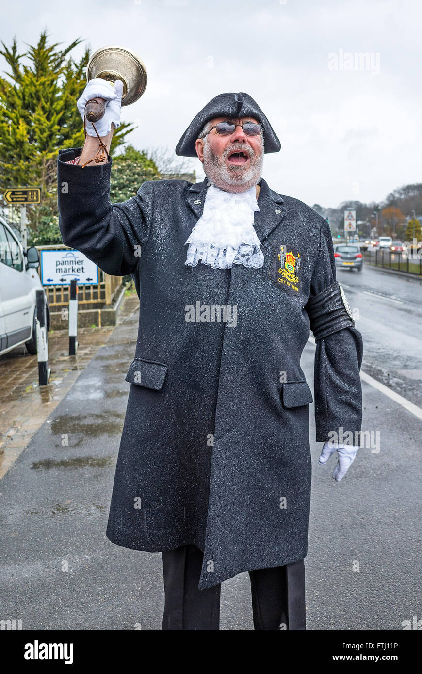 Der Ausrufer von Truro in Cornwall, UK, begrüßen die Besucher nach der kornischen Stadt Stockfoto