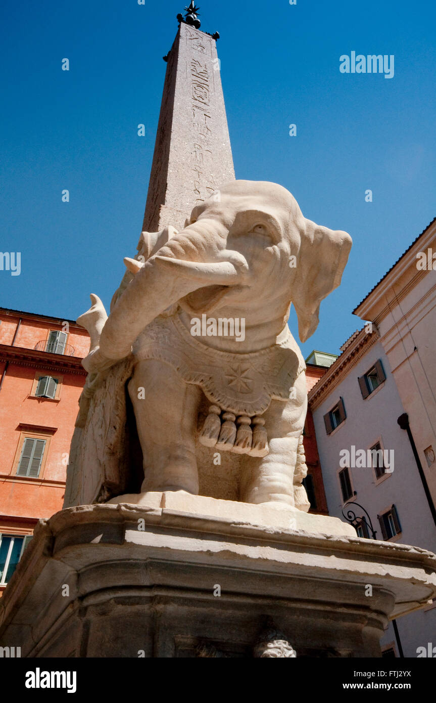 Italien, Latium, Rom, die Piazza della Minerva, Elefanten und Obelisk von Gianlorenzo Bernini entworfenen Stockfoto
