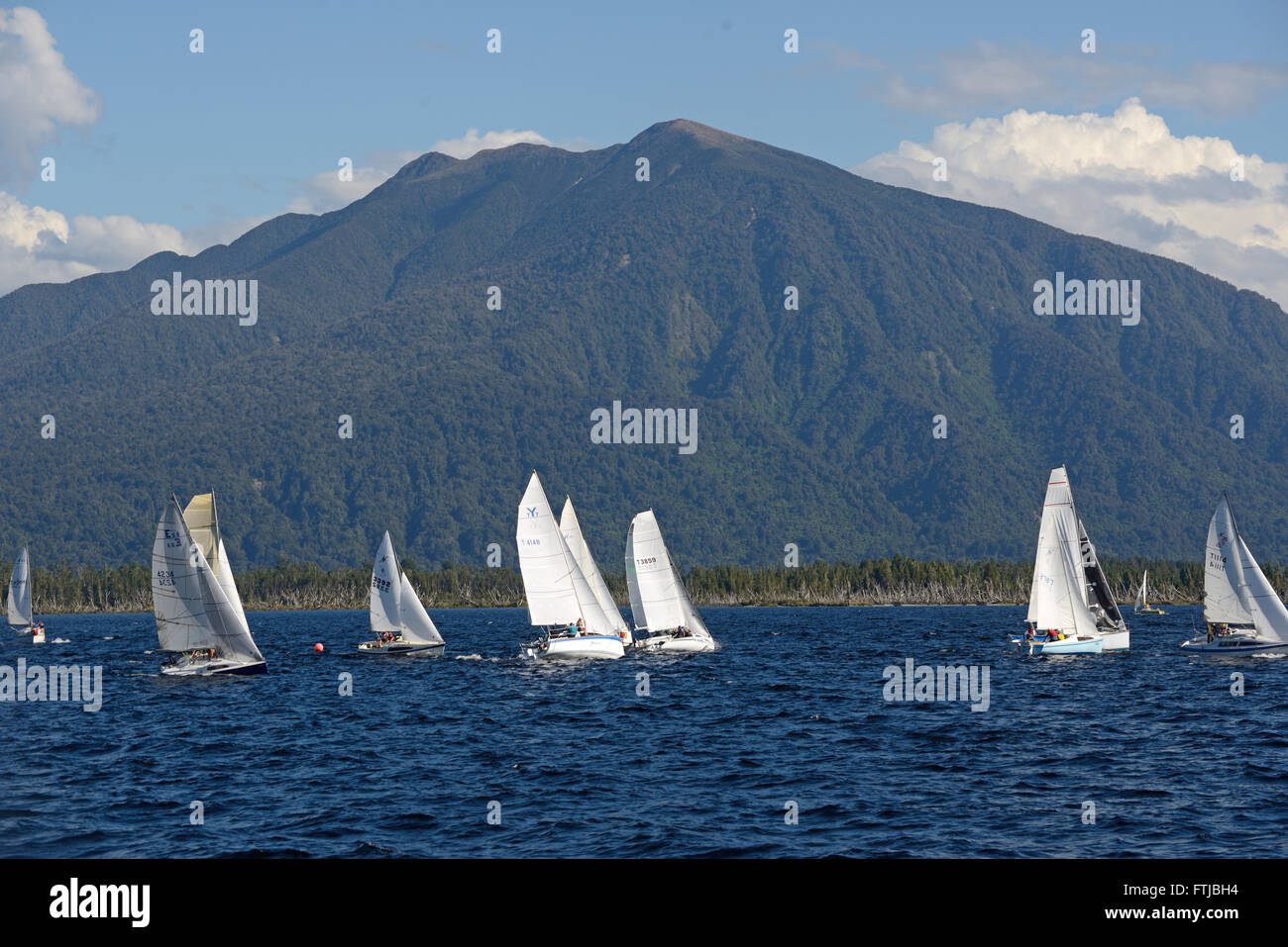 MOANA, NEW ZEALAND, 6. Februar 2016: Segelboote auf Lake Brunner, 6. Februar 2016, New Zealand Stockfoto