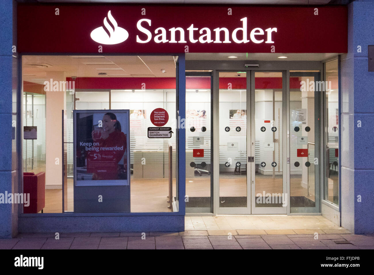 Santander Bank Filiale Zeichen Logo. Stockfoto