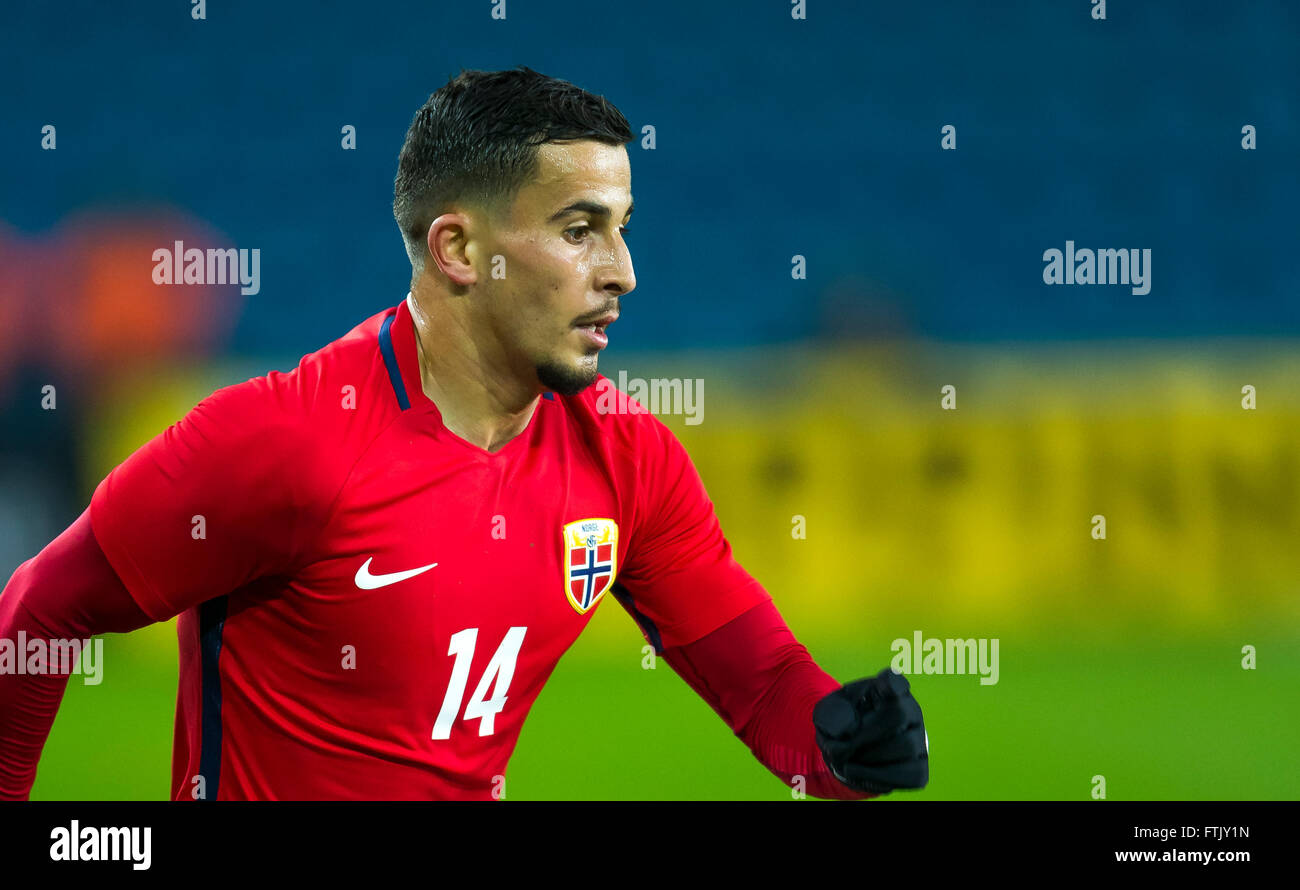 Ullevaal Stadion, Oslo, Norwegen. 29. März 2016. Omar Elabdellaoui Norwegens in Aktion während der internationale Fußball Freundschaftsspiele match zwischen Norwegen und Finnland im Ullevaal-Stadion in Oslo, Norwegen. Norwegen lief 2-0 Gewinner des Spiels. © Aktion Plus Sport/Alamy Live-Nachrichten Stockfoto