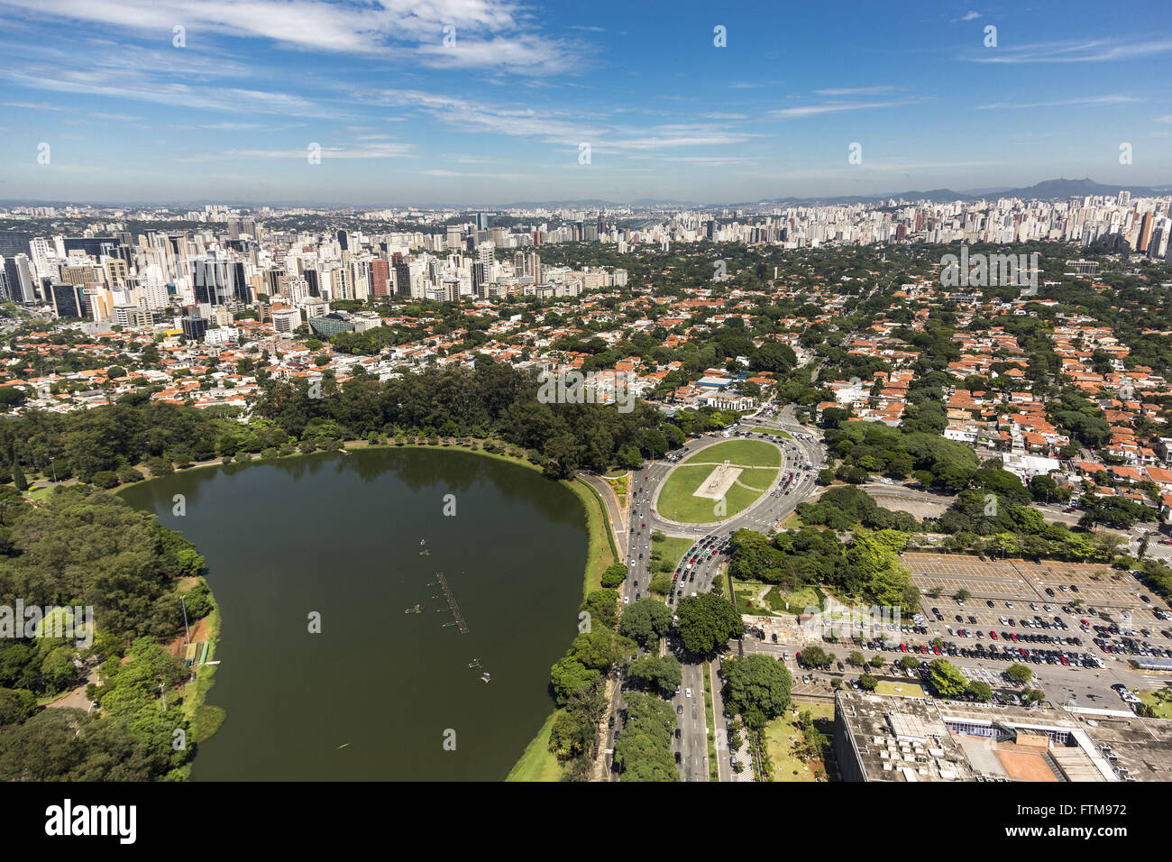Ibirapuera Park - Luftbild - Denkmal-Flags Stockfoto