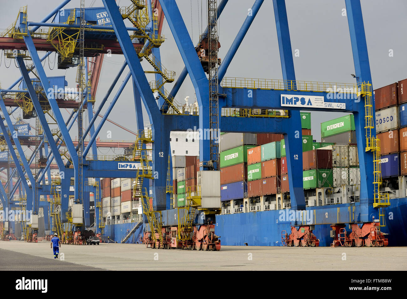 Frachtschiffe im Hafen von Santos geladen wird Stockfoto