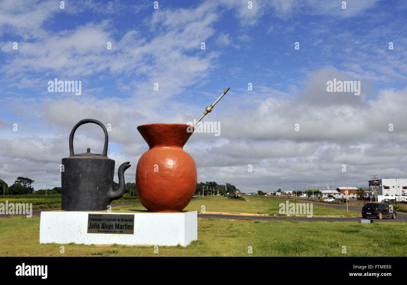 Denkmal mit Wasserkocher Kürbis und als Symbol für die Tradition der Gauchos Chimarrao Pumpe Stockfoto