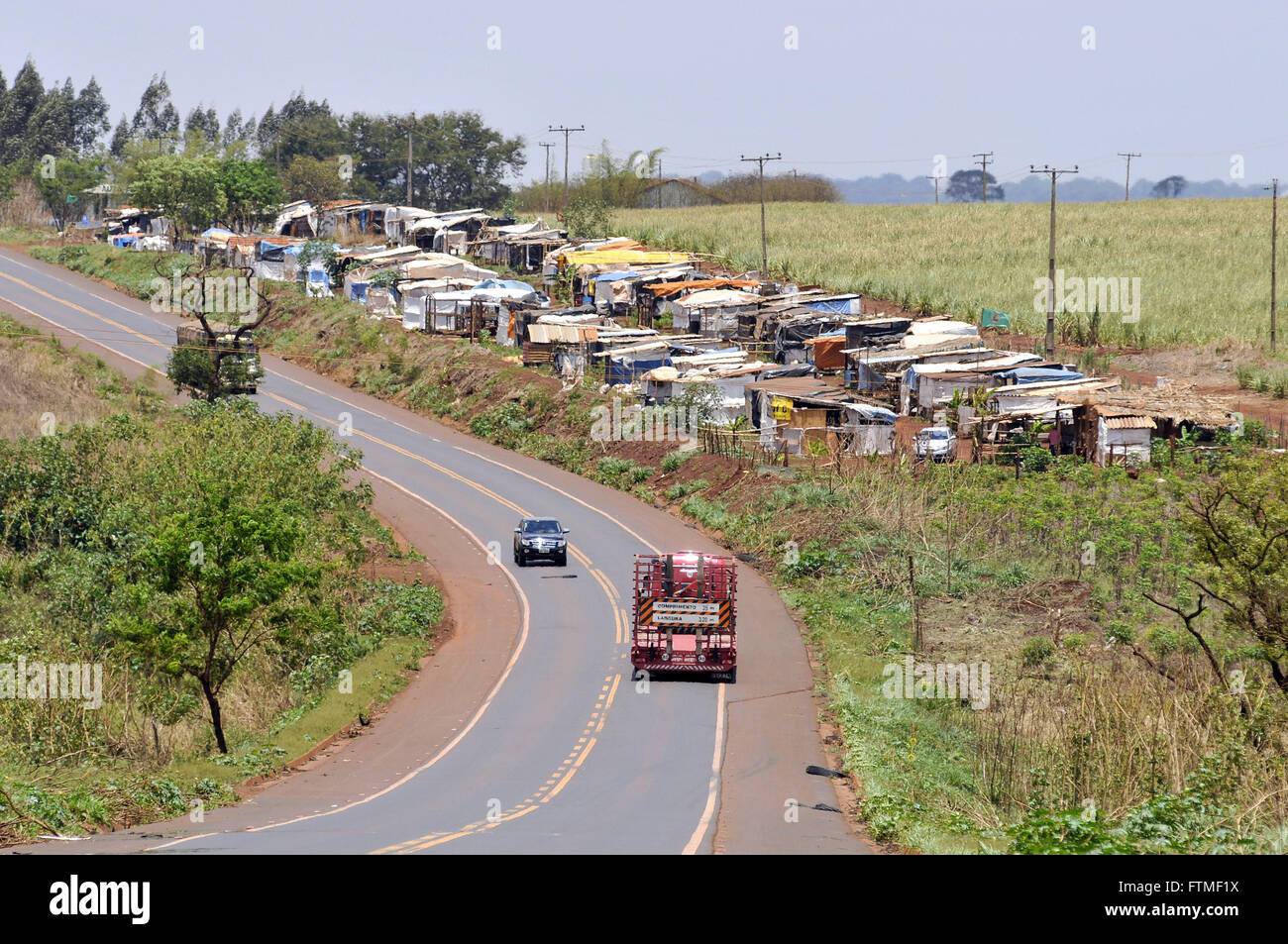 Landlosen Siedlungen Margen der BR-452-Autobahn Stockfoto