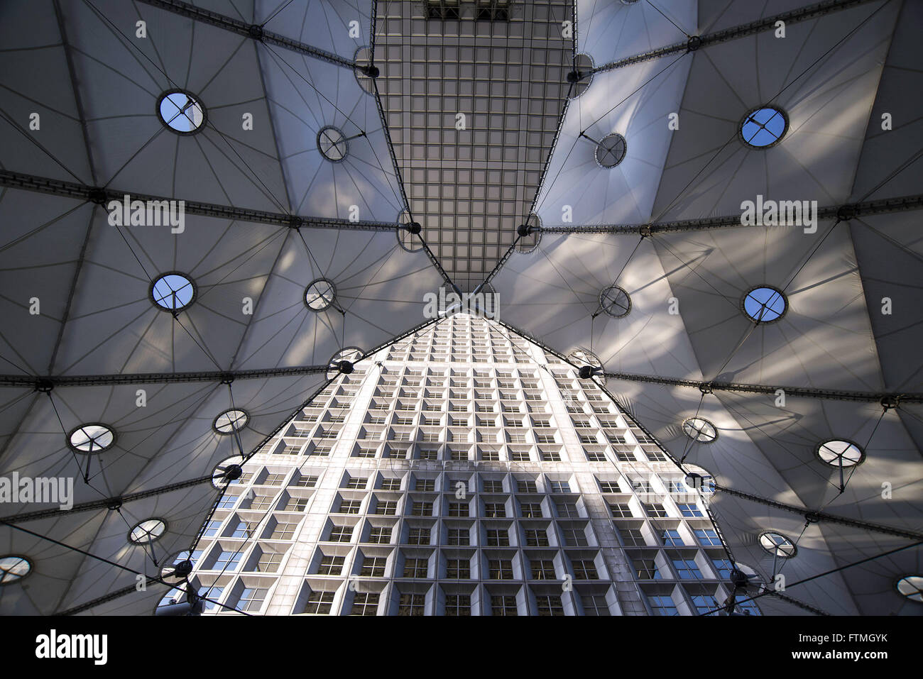 Detail der Grande Arche De La Defense - Grande Arche im Viertel La Défense Stockfoto