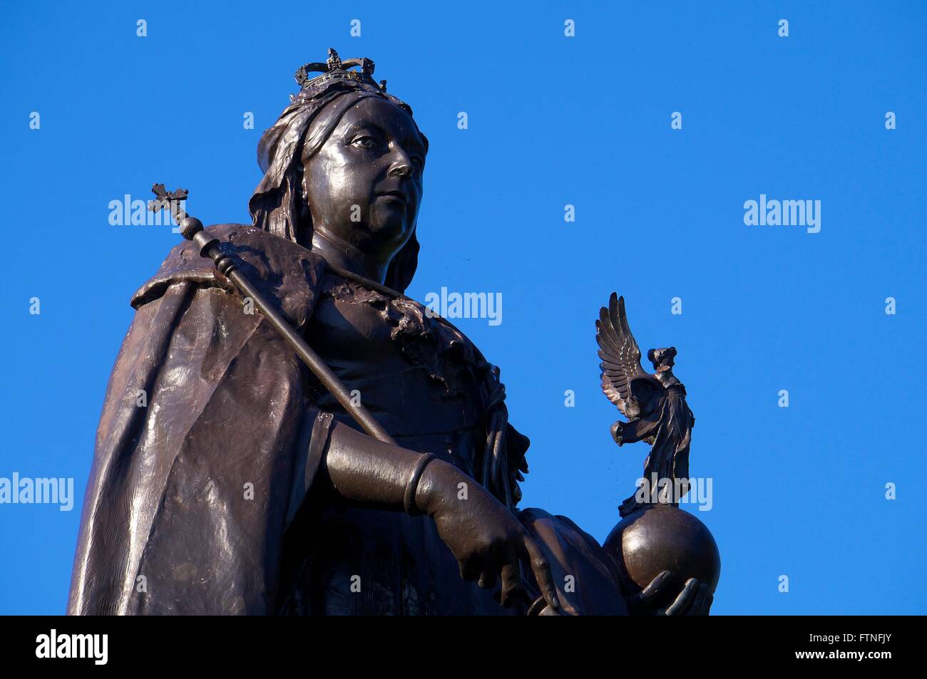 Bronze-Statue Königin Victoria. Bitts Park, Carlisle, Cumbria, England, Vereinigtes Königreich, Europa. Stockfoto