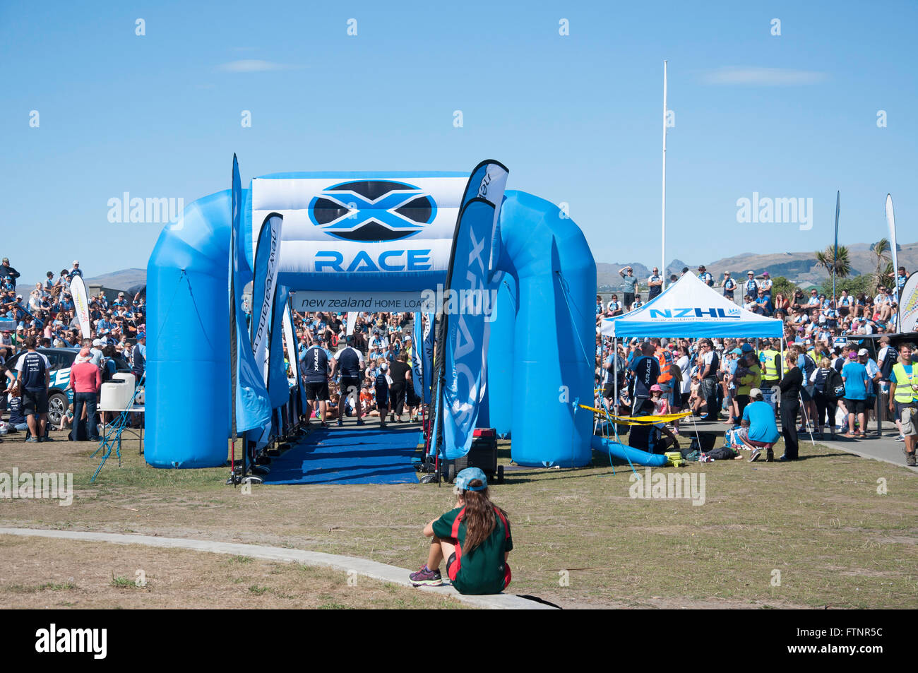 X Race (Familienmannschaftsspiel) Startlinie auf Uferhore, New Brighton, Christchurch (Ōtautahi), Canterbury Region, Südinsel, Neuseeland Stockfoto