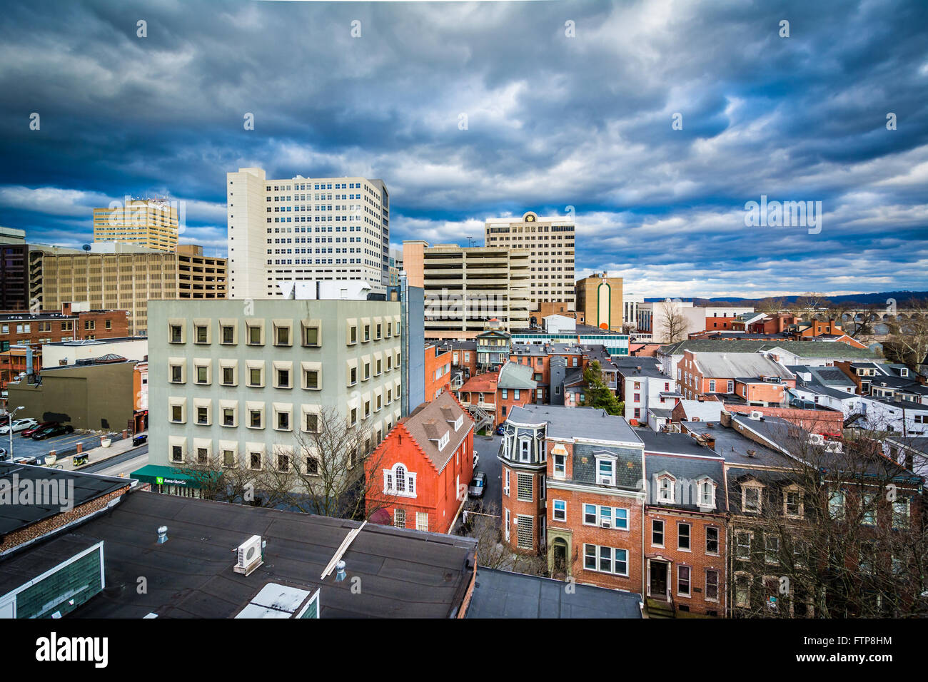 Ansicht von Häusern und Gebäuden in der Innenstadt von Harrisburg, Pennsylvania. Stockfoto