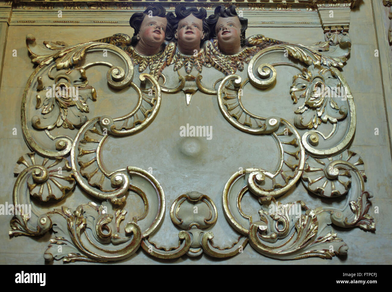 Barocke Kunst in der Kirche der Madonna des Rosenkranzes High Cross in Ouro Preto - MG Stockfoto