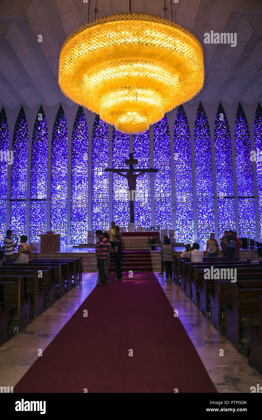 Innere des Dom Bosco Sanctuary - made Kronleuchter 7.400 Gläser aus Murano-Glas Stockfoto
