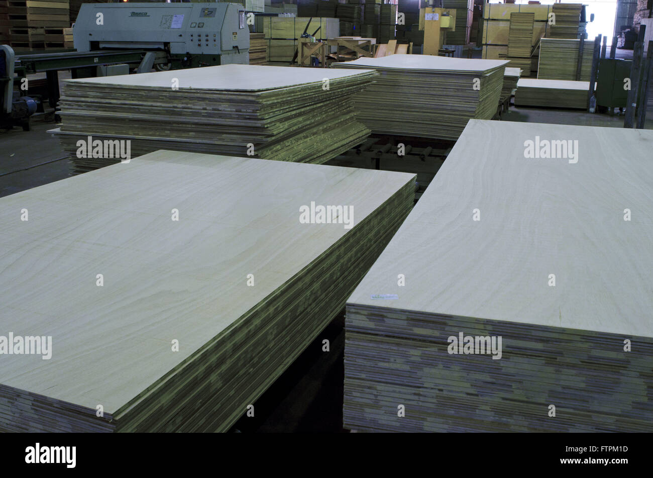 Laminierte Sperrholz - zertifiziertem Holz Stockfoto