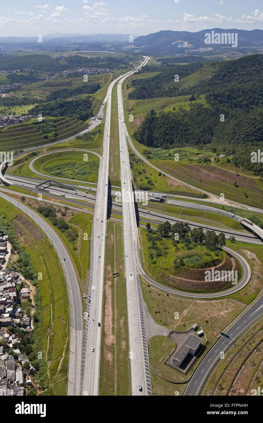 Luftaufnahme der Überschneidung von Anhanguera Autobahn im nördlichen Strecke der Autobahn Stockfoto