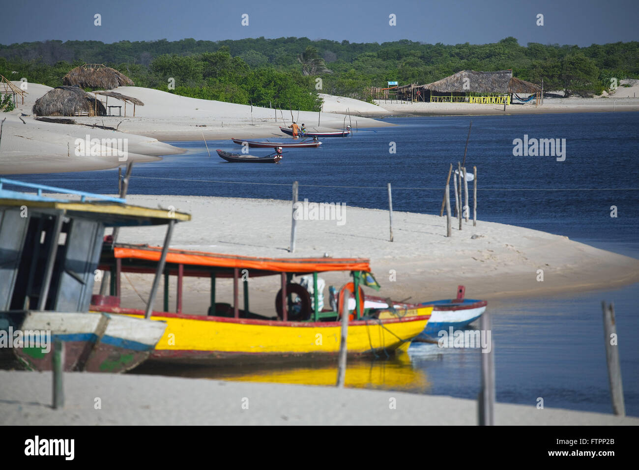 Boote auf dem Fluss Preguicas Stockfoto
