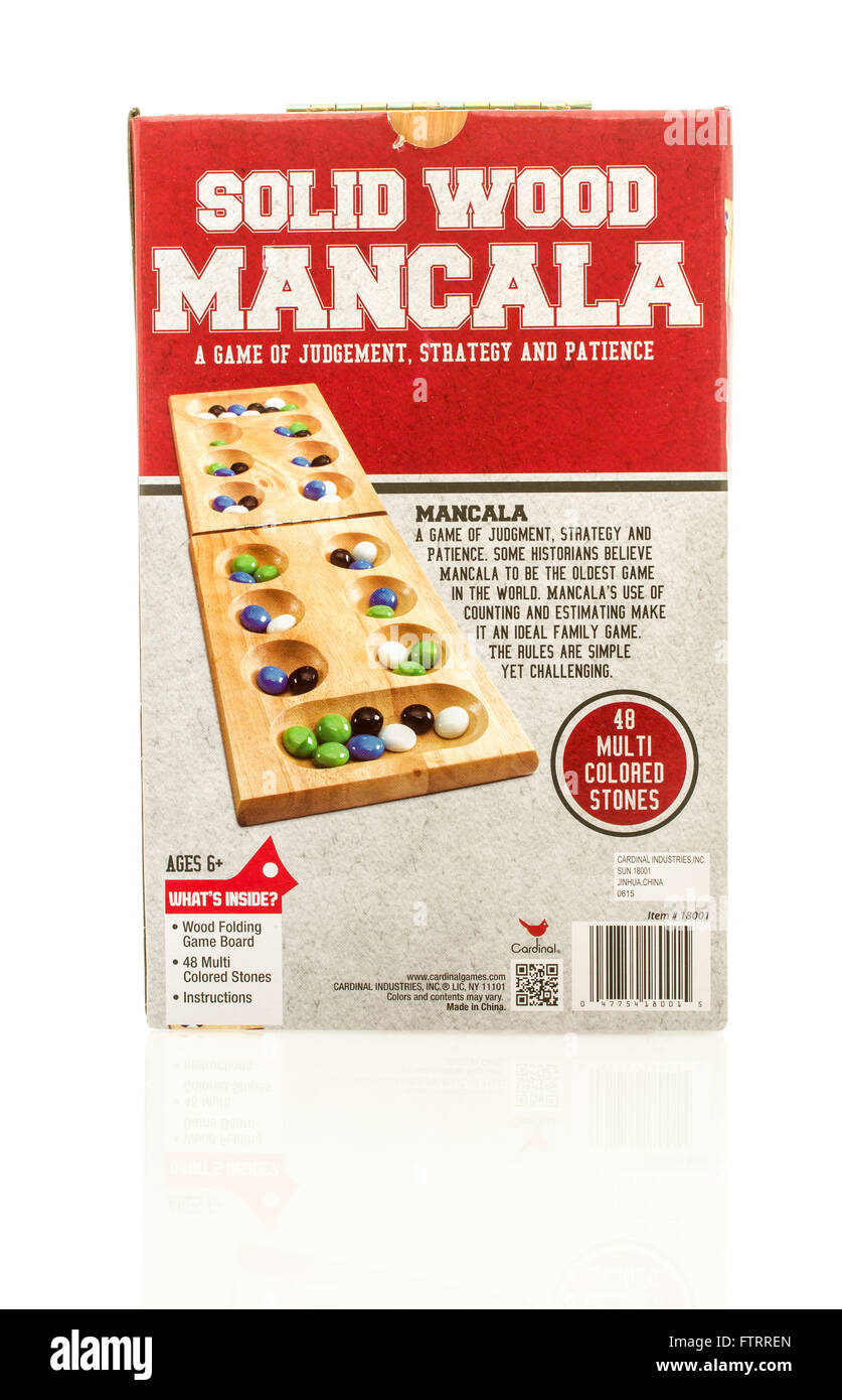 Winneconne, Wisconsin - 29. März 2016: ein Feld des beliebten Spiels Mancala von Kardinal Industrie gemacht. Stockfoto