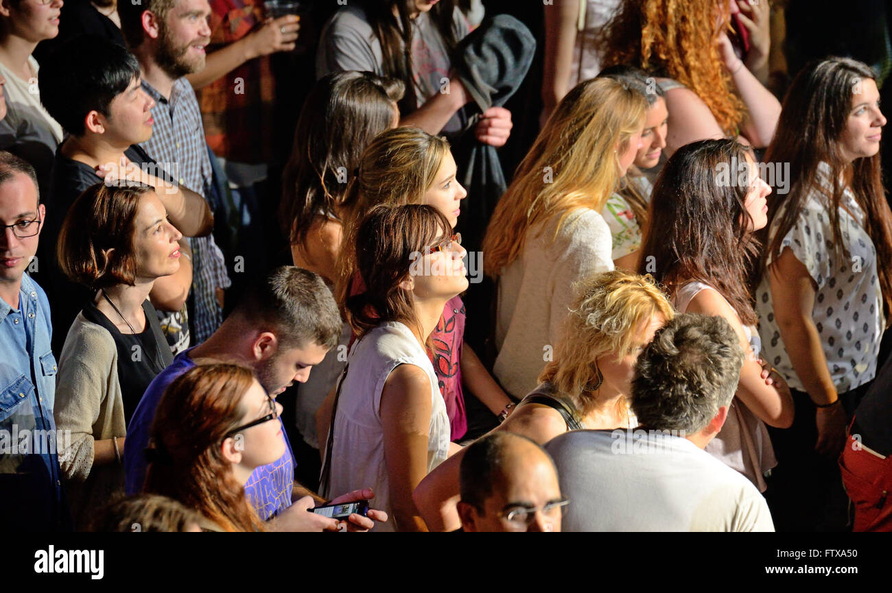 BARCELONA - 16.Mai: Publikum ein Konzert im Razzmatazz Diskothek am 16. Mai 2014 in Barcelona, Spanien. Stockfoto