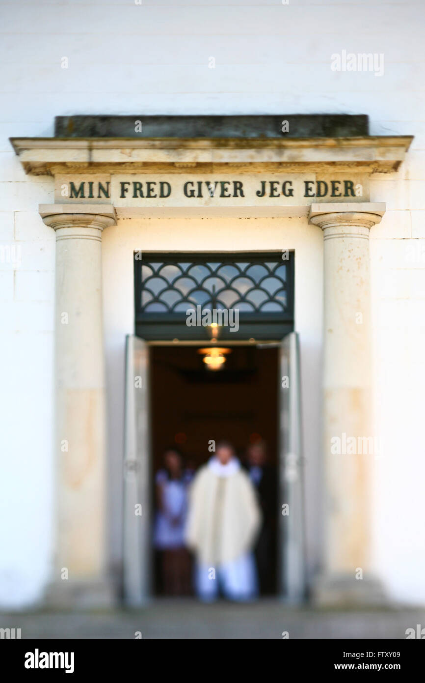 Mädchen am Tag der Bestätigung im Frühjahr in Dänemark Stockfoto