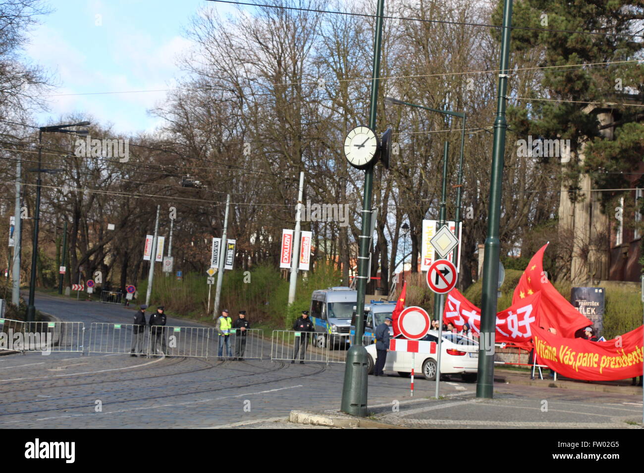 Chotkova Straße in Prag, Tschechische Republik wurde am Morgen des Dienstag, 29. März 2016 für Präsident Xi Jinping abgesperrt. Stockfoto