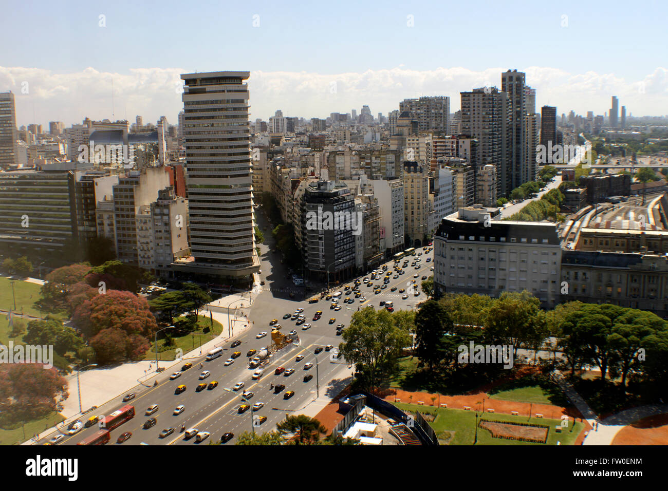 Vom Hotel Sheraton in Buenos Aires Argentinien mit Blick auf die Ave Libertador erschossen Stockfoto