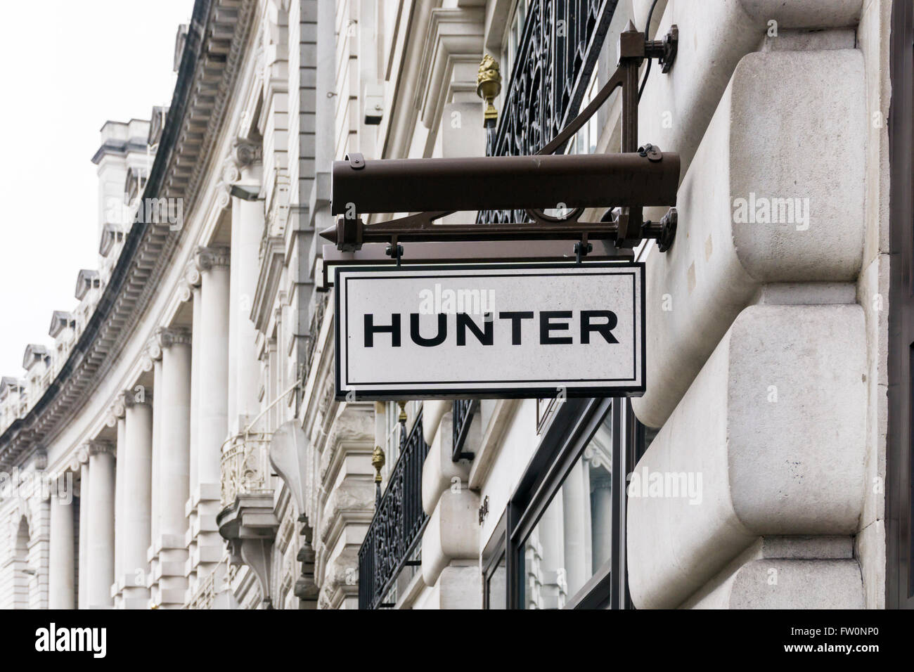 Schild an der Hunter Stiefel Shop in der Regent Street, London. Stockfoto